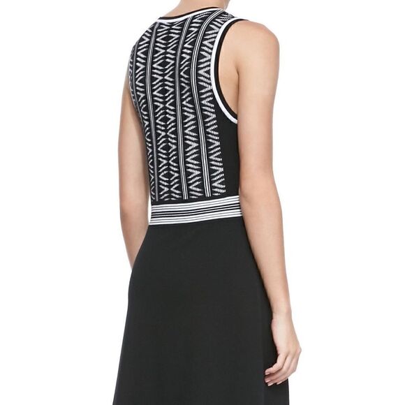 Rag & Bone Revolve
Erin Sleeveless Two-Tone Fit and Flare Party Dress Sz - Picture 3 of 9